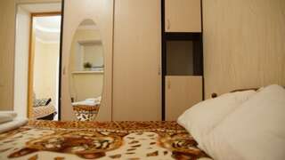 Гостевой дом Гостевые домики Горячий Ключ Бюджетный двухместный номер с 2 отдельными кроватями-11